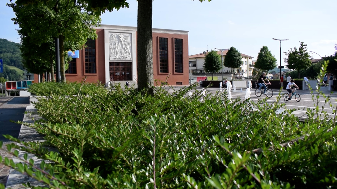 Sequenza 03.00_00_02_10.Immagine001