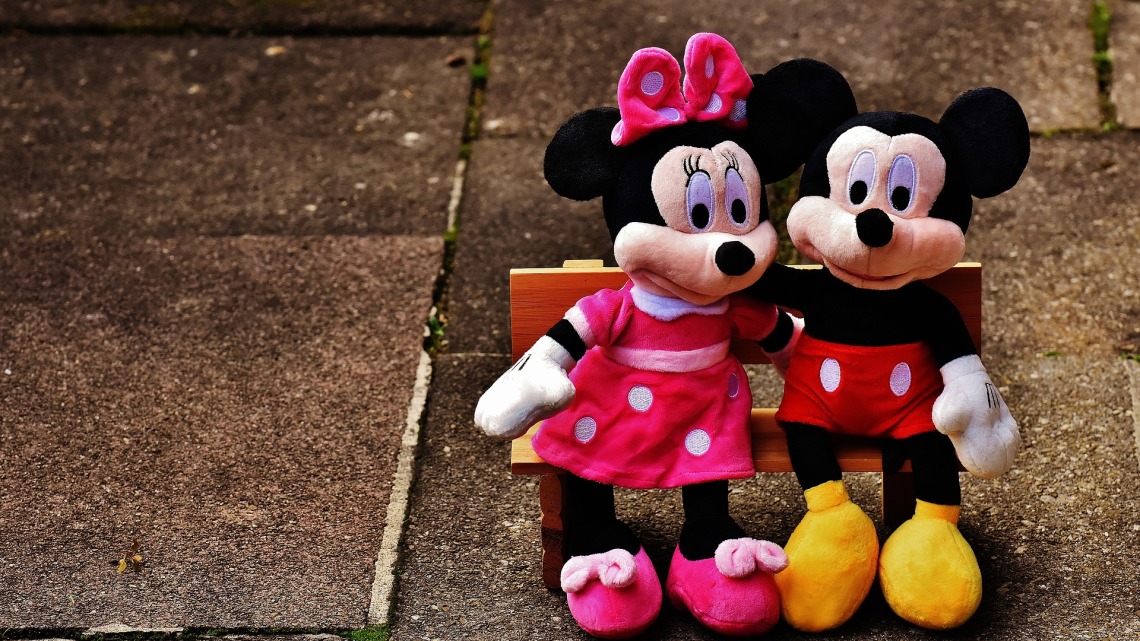 mickey-mouse-1776689_1920