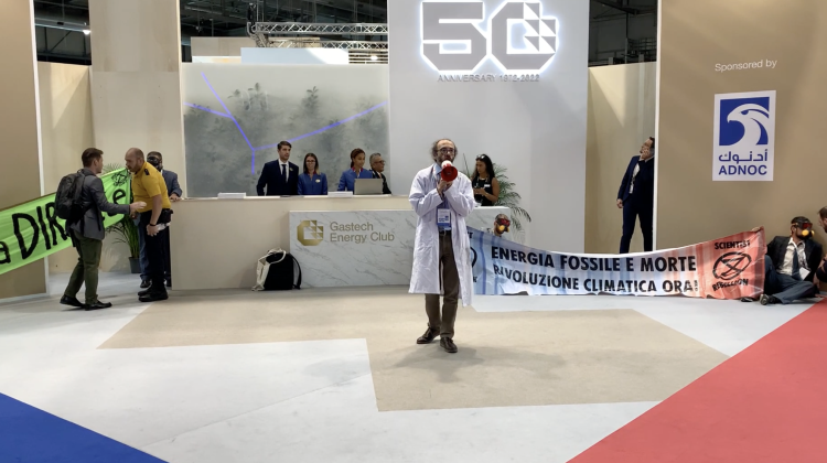 Protesta Scientist Rebellion - evento GasTech Milano