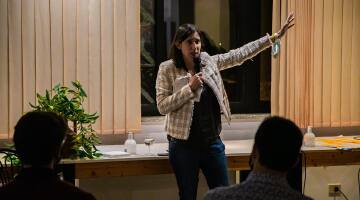 Elly Schlein ospite ad un incontro con le 6000 Sardine