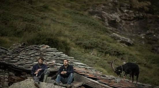 Luca Marinelli e Alessandro Borghi, nel film "Le otto montagne"