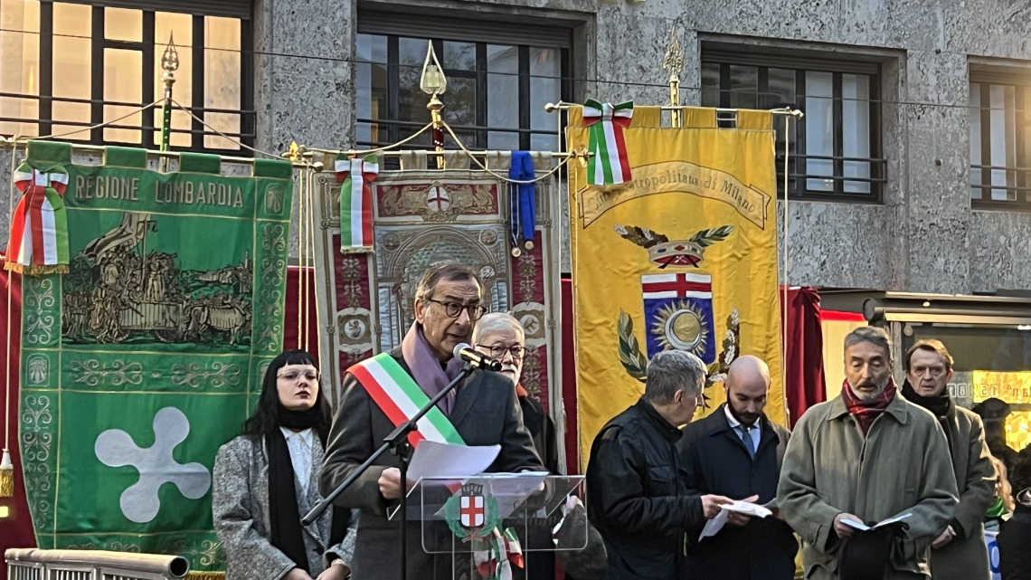 piazza fontana 3 dritta