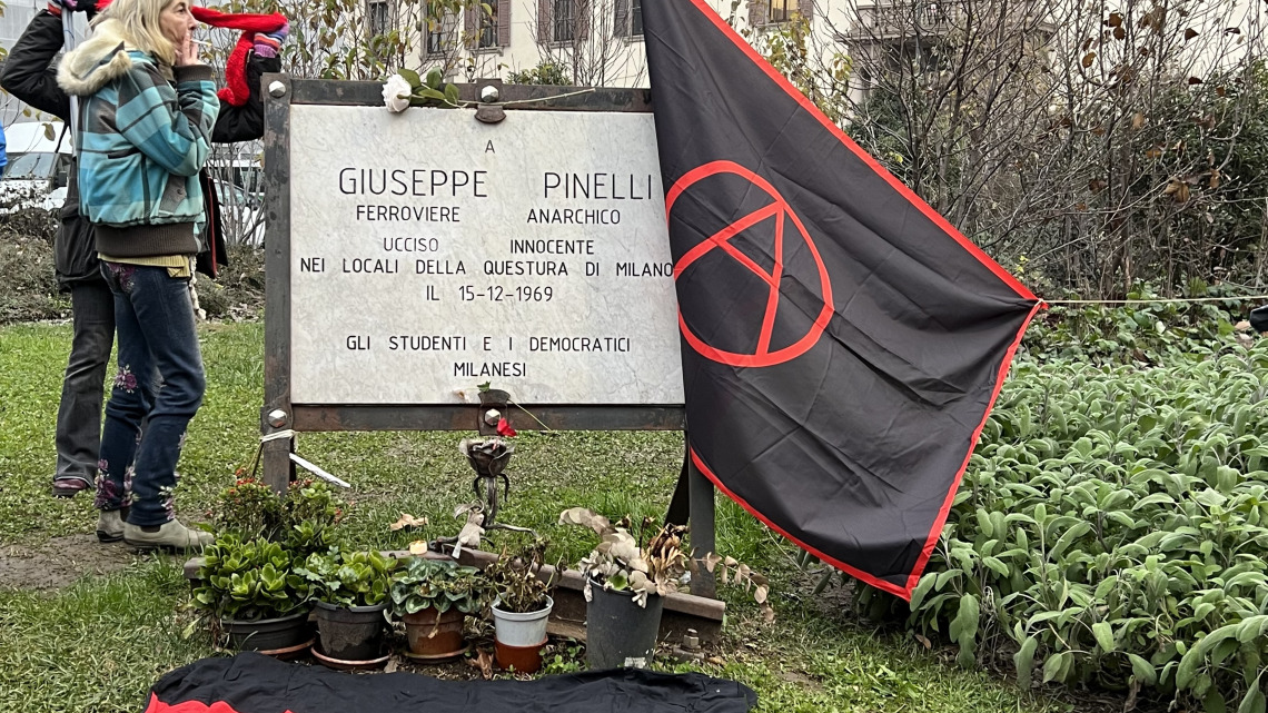 piazza fontana 5 dritta