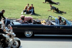 L'assassinio di JFK a Dallas traumatizzò l'America