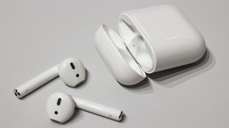 AirPods_(cropped)